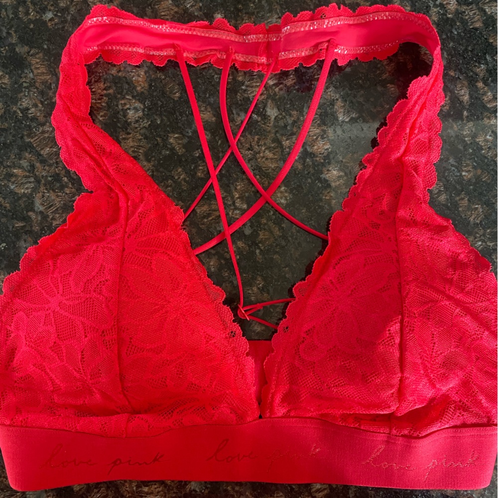 Bralette with sponges from pink